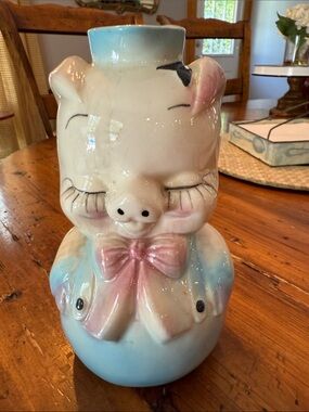 Leeds Hull Vintage Pig Decanter